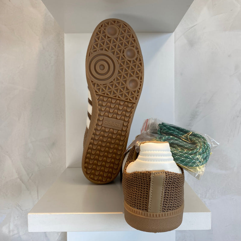 AD Samba Cardboard