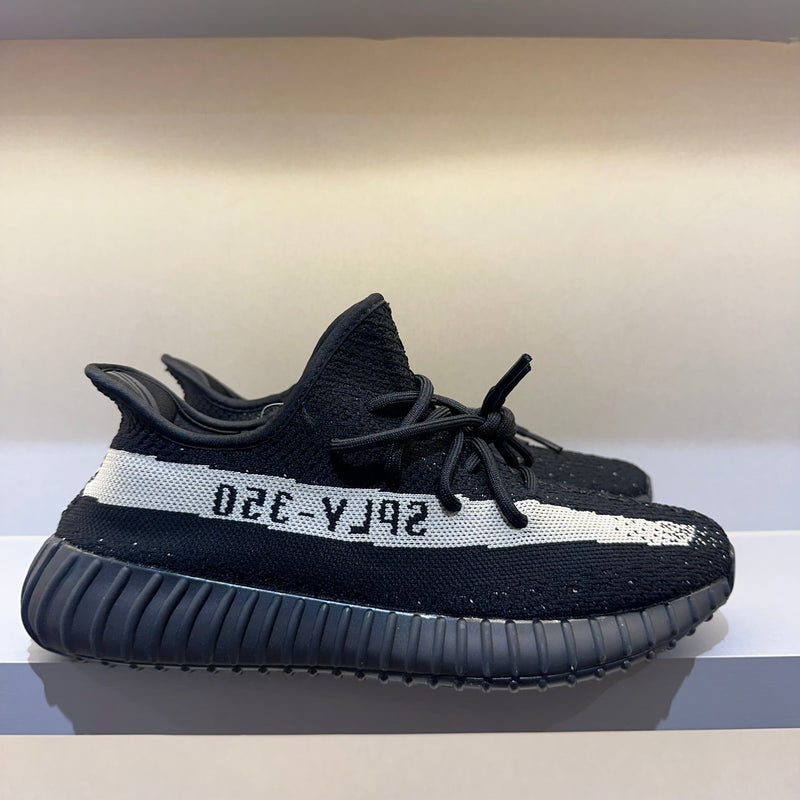 AD Yeezy Boost 350 V2 Oreo
