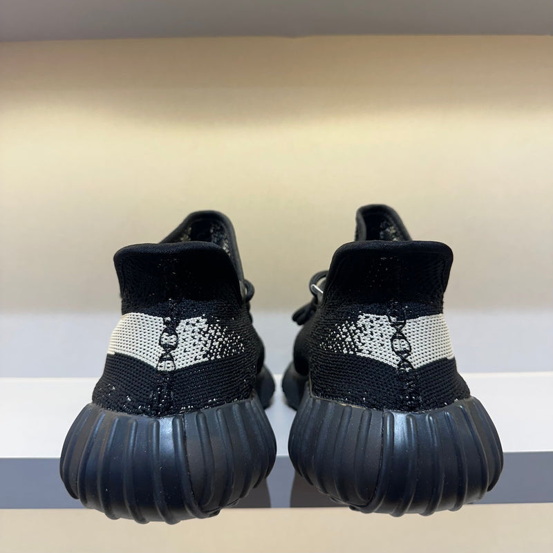 AD Yeezy Boost 350 V2 Oreo