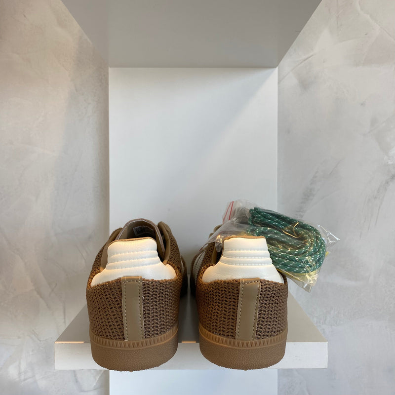 AD Samba Cardboard