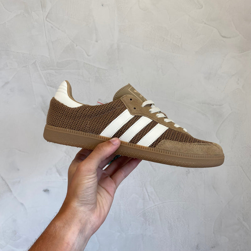 AD Samba Cardboard