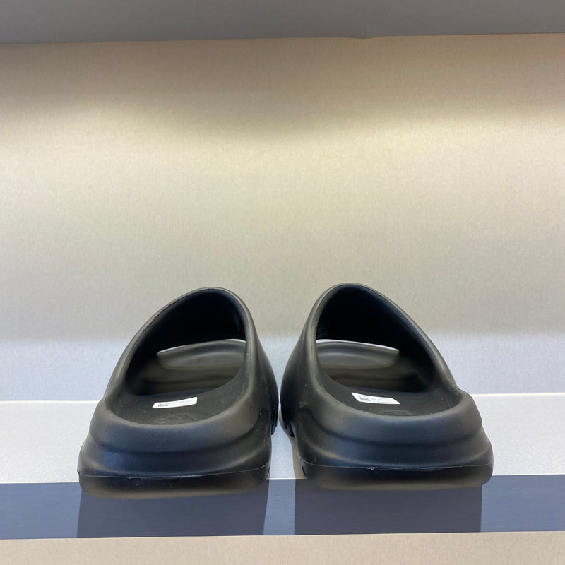 Ad Yeezy Slide Onyx (Pronta Entrega)
