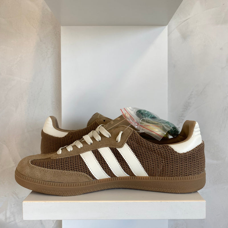 AD Samba Cardboard