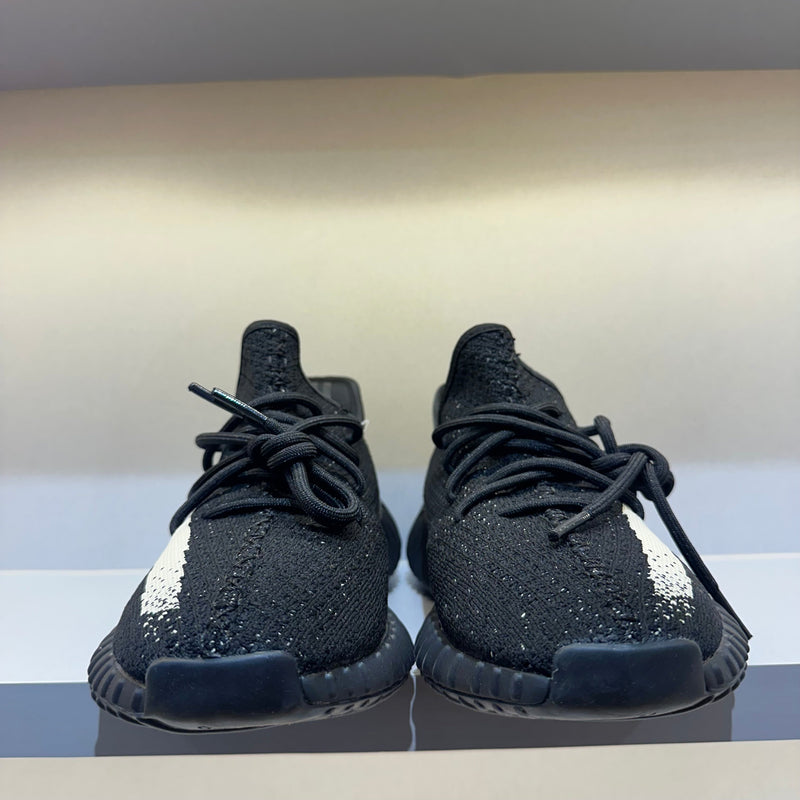 AD Yeezy Boost 350 V2 Oreo