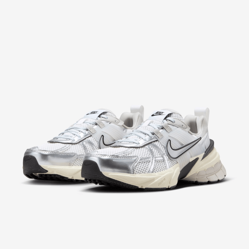 Nk V2K Run Summit White Metallic Silver